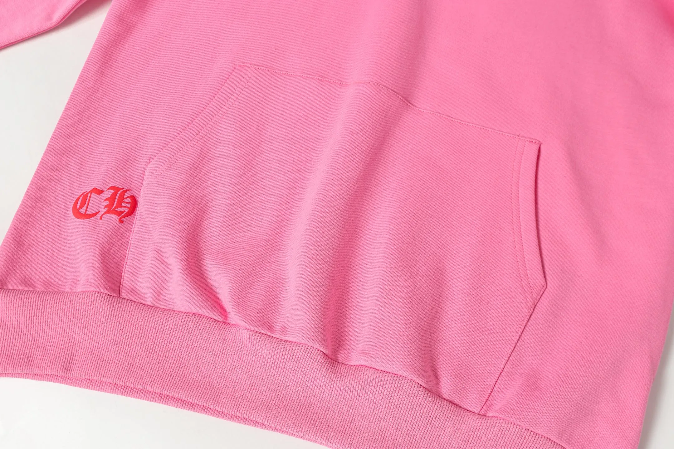 P240 3193 cross-border running quantity model, please do not place an order if you pursue quality - Chrome Hearts/Chrome Hearts colorful Sanskrit horseshoe phantom print hooded sweatshirt - High weight, high density and high quality, soft, delicate and skin-friendly wool, soft and silky to the touch, excellent warmth and skin-friendly properties - Custom-woven and custom-dyed, no color difference, no matter the fabric or workmanship details, it beats the ordinary version on the market - Hardware zipper accessories are all customized, full of details -Colour: pink -Size: S M L XL